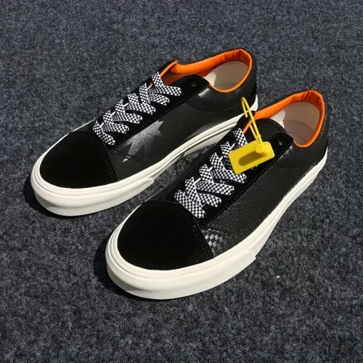 사계절 내내 편안하게 신을 수 있는 베이직 스타일 슈즈 1A8ZG0