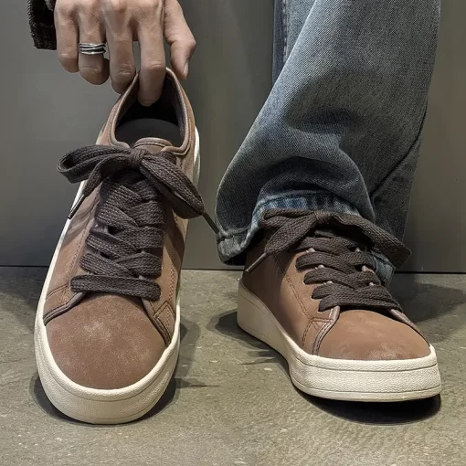 트렌드를 선도하는 독특한 디자인의 한정판 컬렉션 스니커즈 1A8ZG6