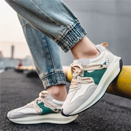 트렌디한 디자인과 완벽한 착용감을 동시에 잡은 스니커즈 1A8ZG2