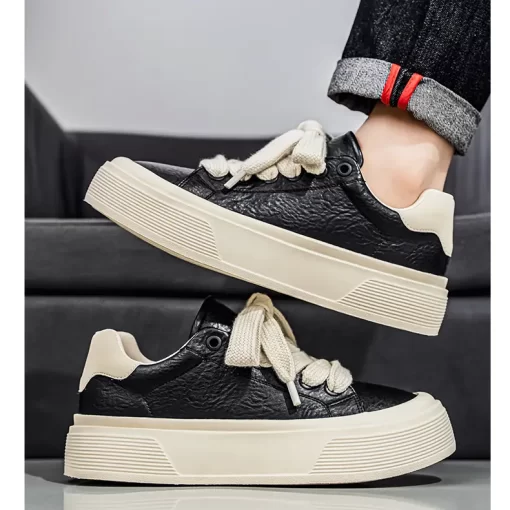 어떤 스타일에도 잘 어울리는 심플하고 모던한 캐주얼화 1A8ZG3